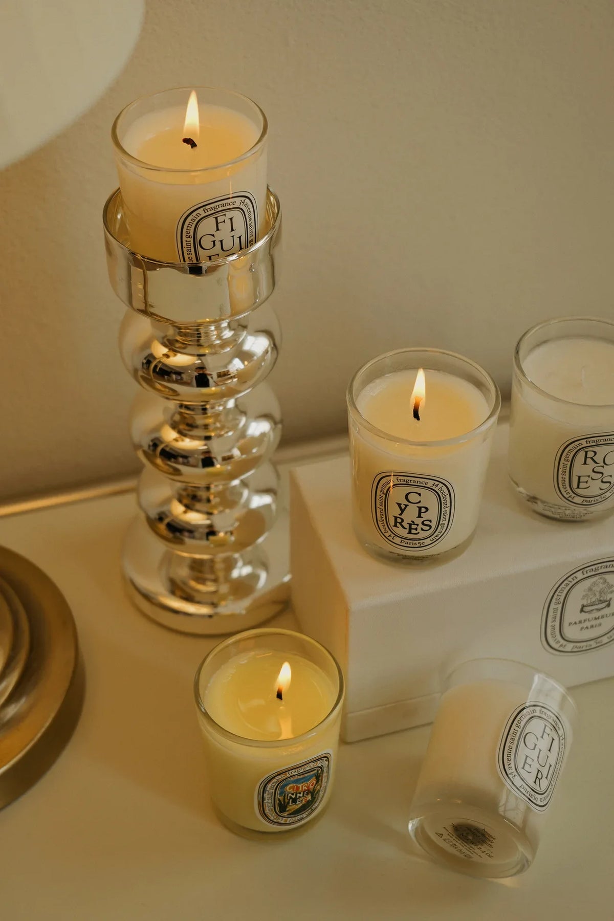 French-Style Scented Candle – Elegant Home Fragrance