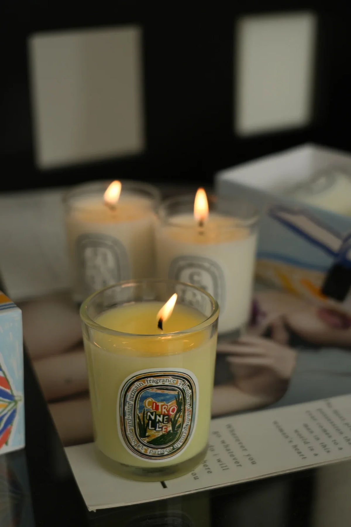 French-Style Scented Candle – Elegant Home Fragrance